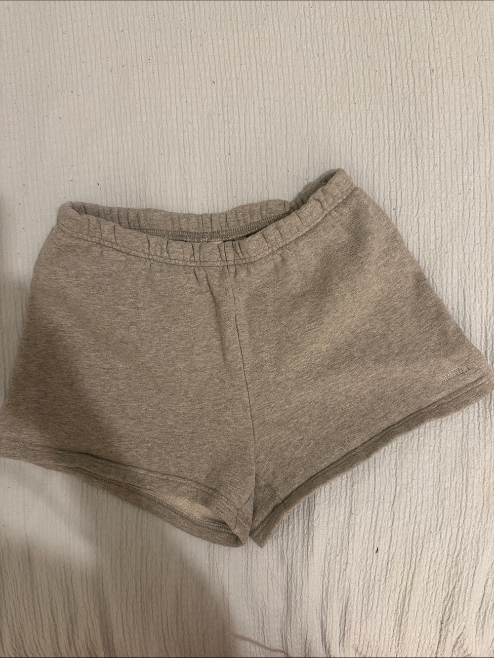 aritiza sweatshorts in heather grey